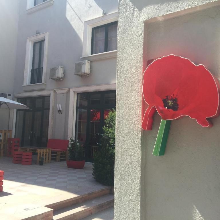 Hotel Rimini Tirana Exterior foto